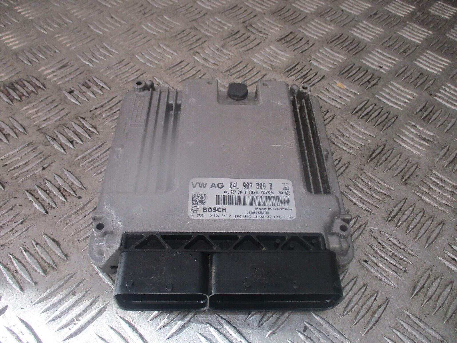 2015 GENUINE VW GOLF MK7 MANUAL ENGINE ECU CONTROL MODULE 04L907309B - Image 3