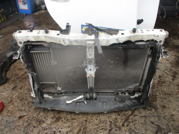 2014 GENUINE TOYOTA AURIS 1.4 TDI DIESEL FRONT RADIATOR RAD PACK - Image 3
