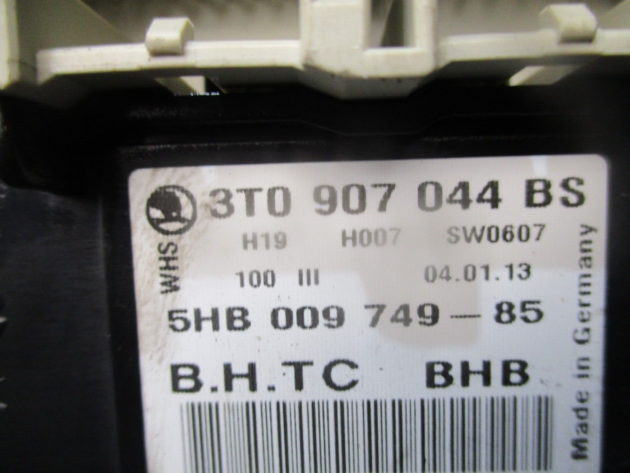 2012 GENUINE SKODA OCTAVIA AC HEATER CLIMATE CONTROL SWITCH PANEL 3T0907044BS - Image 2