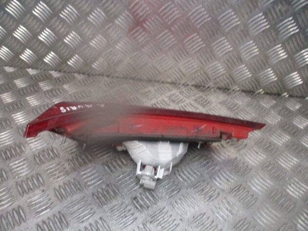 2014 GENUINE TOYOTA AURIS REAR RIGHT DRIVER SIDE TAILLIGHT LAMP - Image 3