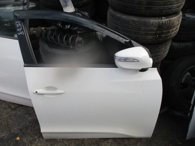 2013 GENUINE HYUNDAI IX35 FRONT RIGHT DRIVER SIDE BARE SHELL DOOR OSF - Image 3