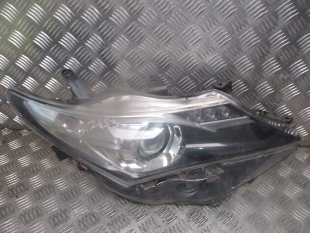 2014 GENUINE TOYOTA AURIS  FRONT RIGHT DRIVER SIDE HEADLIGHT LAMP 8111002E31
