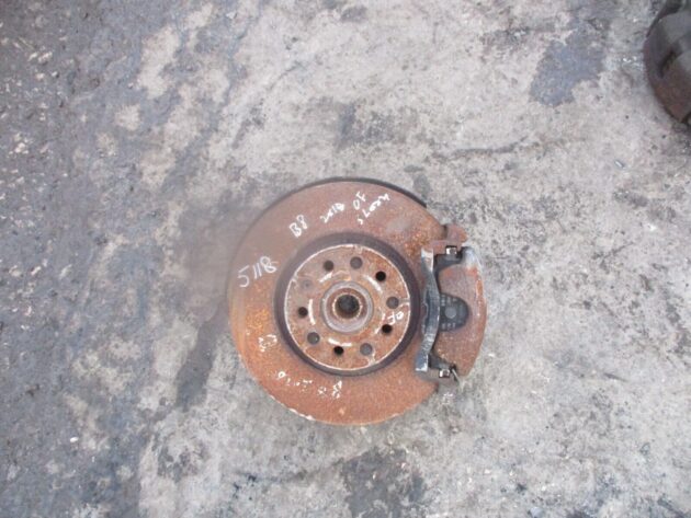 2018 GENUINE VW PASSAT B8 2.0 FRONT RIGHT DRIVER SIDE HUB - Image 2