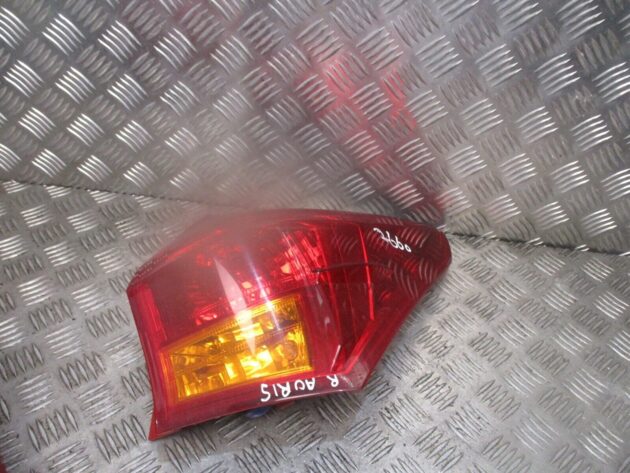 2014 GENUINE TOYOTA AURIS REAR RIGHT DRIVER SIDE BODY TAILLIGHT LAMP