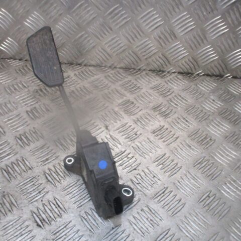 2014 GENUINE TOYOTA AURIS ACCELERATOR THROTTLE PEDAL 7811002140