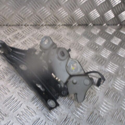 2013 GENUINE AUDI A3 8V FRONT LEFT PASSENGER SIDE BONNET HINGE 8V0823301