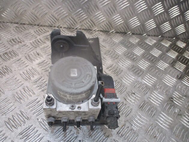 2017 GENUINE VW PASSAT B8 ABS PUMP CONTROL MODULE UNIT 3Q0614517AB - Image 2
