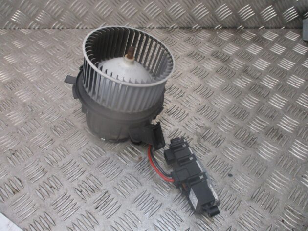 2012 GENUINE AUDI A4 HEATER BLOWER FAN MOTOR - Image 2