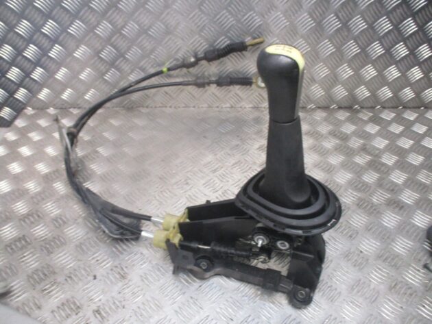 2006 GENUINE TOYOTA YARIS 5 SPEED GEAR SELECTOR LINKAGE