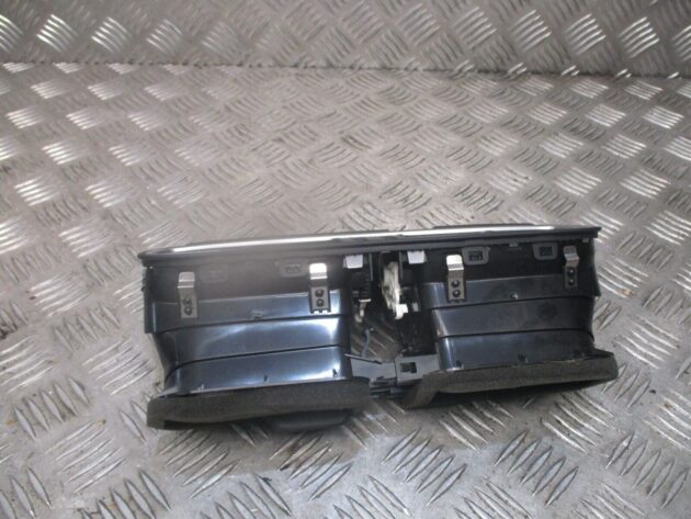 2011 GENUINE VW POLO 6R FRONT CENTRE DASHBOARD AIRVENTS 6RF819728 - Image 3