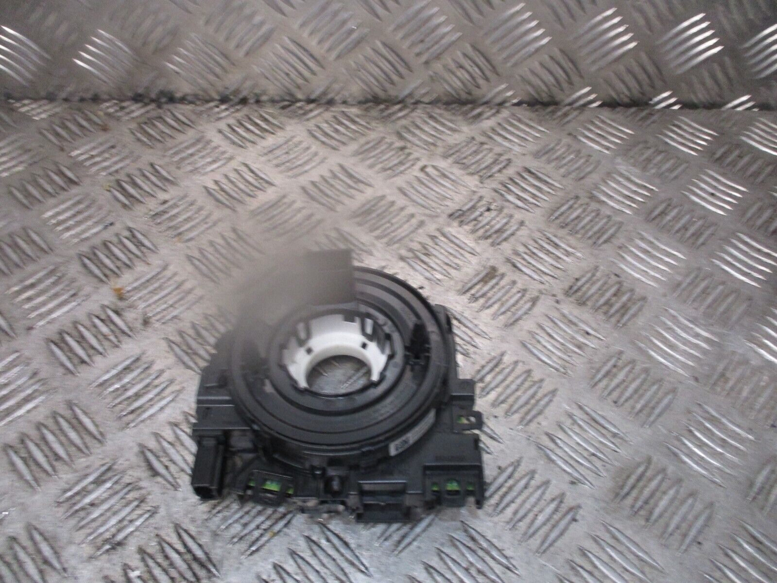 2015 GENUINE VW GOLF MK7 STEERING WHEEL SLIP RING CLOCK SQUIB 5Q0953549C - Image 2