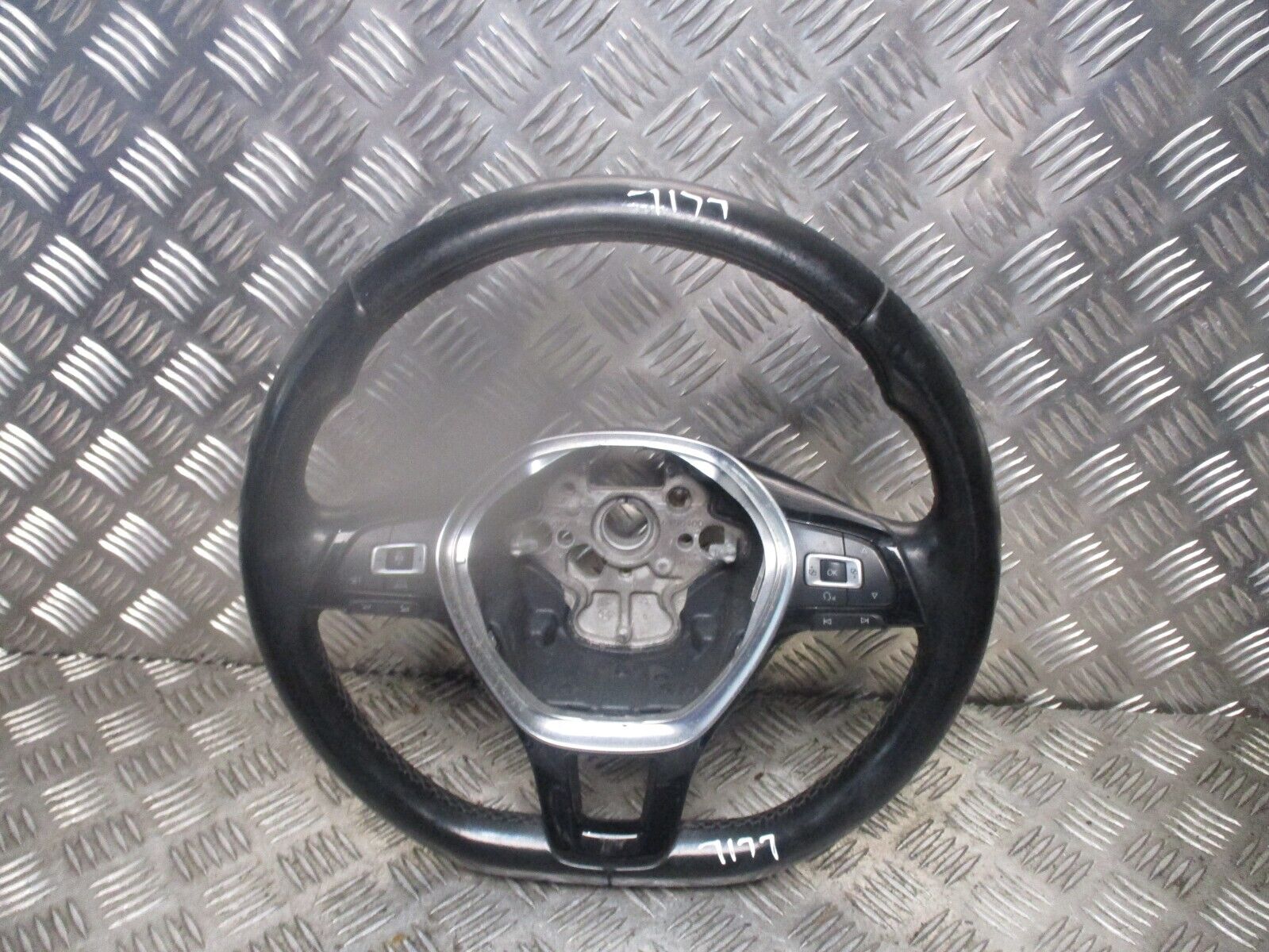 2015 GENUINE VW GOLF MK7 DRIVER SIDE MULTIFUNCTION STEERING WHEEL 5G0419091DJ