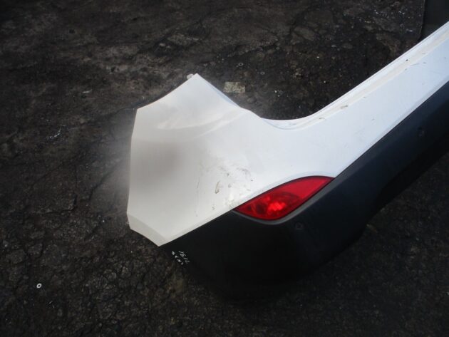 2013 GENUINE HYUNDAI IX35 REAR COMPLETE BUMPER WITH SENSOR - Image 4