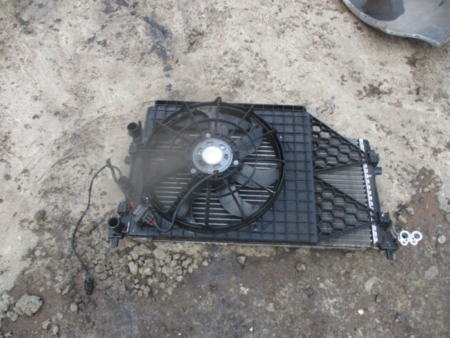 2011 GENUINE VW POLO 6R 1.2 PETROL RADIATOR RAD PACK - Image 3