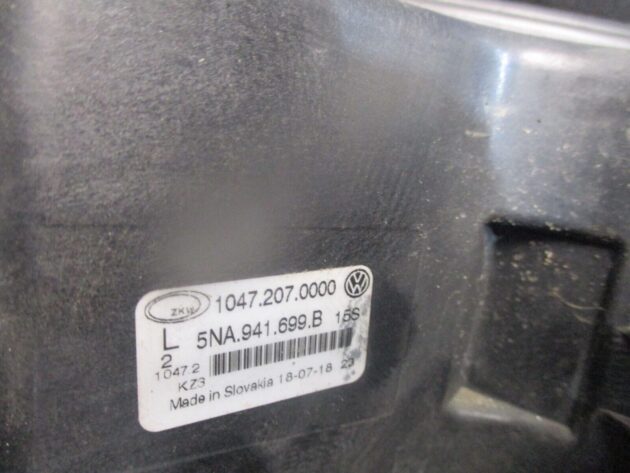 2018 GENUINE VW TIGUAN FRONT LEFT PASSENGER SIDE FOGLIGHT LAMP 5NA941699B - Image 4