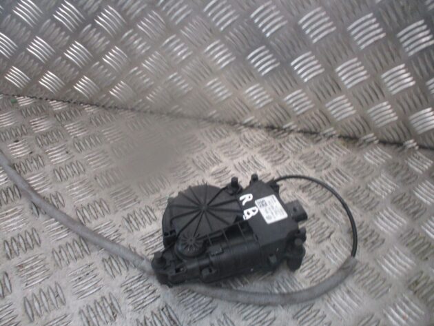 2018 SEAT ALHAMBRA 7N REAR RIGHT DRIVER SIDE DOOR LOCK MECHANISM 7N0843745 OEM - Image 2