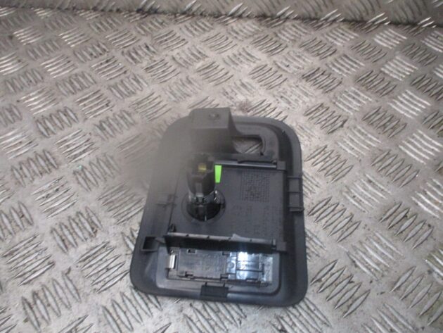 2018 GENUINE SEAT ALHAMBRA REAR CHARGING SOCKET & LIGHT LAMP 7N0867748 - Image 3