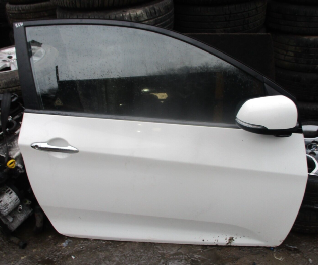 2016 GENUINE KIA PICANTO 3DR FRONT RIGHT DRIVER SIDE BARE SHELL DOOR