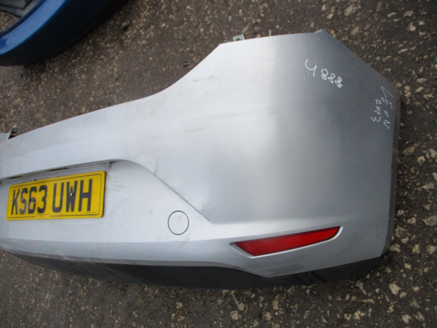 2013 GENUINE SEAT LEON HATCHBACK REAR BUMPER - Image 3