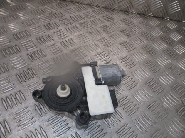 2013 GENUINE VW GOLF MK7 REAR LEFT PASSENGER SIDE DOOR WINDOW MOTOR 5Q0959811D - Image 3