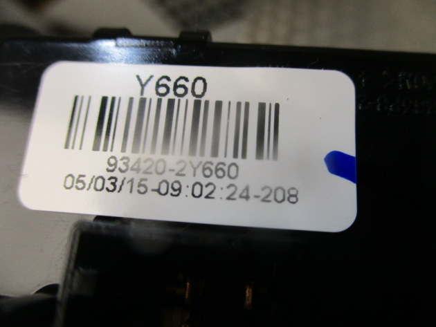 2015 GENUINE HYUNDAI IX35 WIPER STALK 93420-2Y660 - Image 2