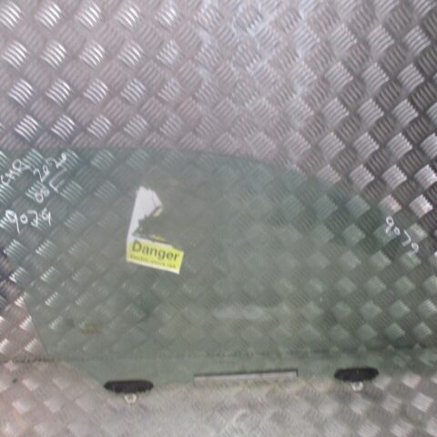 2020 GENUINE TOYOTA CHR FRONT RIGHT DRIVER SIDE WINDOW GLASS OSF