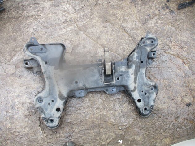 2016 GENUINE PEUGEOT 1.2 PETROL FRONT SUBFRAME - Image 3