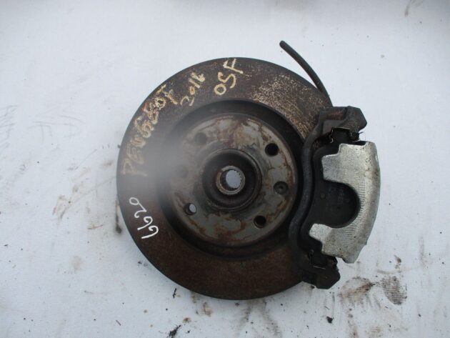 2016 PEUGEOT 208 1.2 PETROL FRONT RIGHT DRIVER SIDE HUB - Image 2