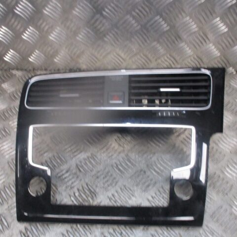 2014 GENUINE VW GOLF MK7 FRONT CENTRE DASHBOARD HEATER AIRVENT 5G2815735D