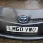 2010 GENUINE TOYOTA PRIUS FRONT COMPLETE BUMPER