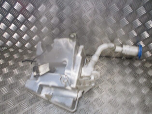 2015 GENUINE AUDI A1 8X FRONT WINDSCREEN WASHER BOTTLE 6C0955453 - Image 2