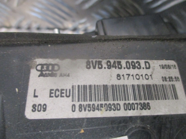 2016 AUDI A3 8V SALOON REAR LEFT PASSENGER SIDE INNER TAILIGHT 8V0945093D OEM - Image 3