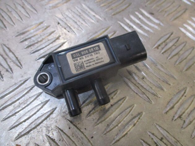 2012 GENUIEN VW AUDI SEAT SKODA DPF PRESSURE SENSOR 03L906051B