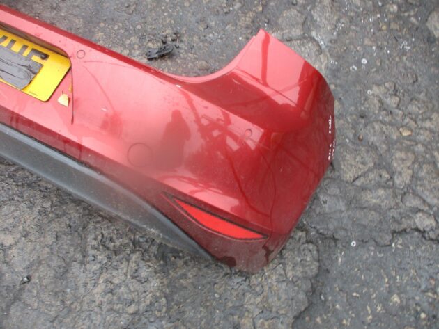 2014 GENUINE VW GOLF MK7 REAR COMPLETE BUMPER WITH SENSOR - Image 3
