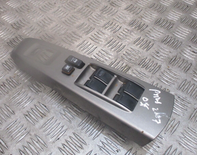 2007 GENUINE TOYOTA PRIUS FRONT RIGHT DRIVER SIDE WINDOW SWITCH 84820-47012