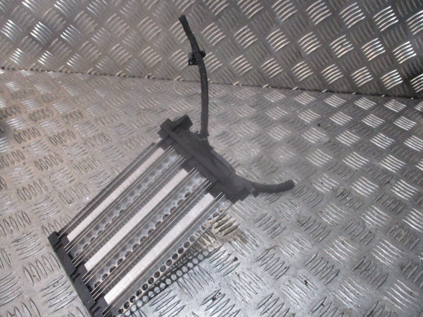 2016 GENUINE SKODA OCTAVIA ELECTRIC HEATER MATRIX 5Q0963235C - Image 2