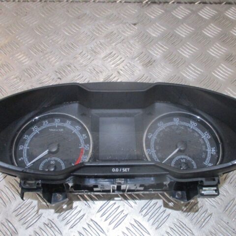 2017 GENUINE SKODA OCTAVIA SPEEDOMETER INSTRUMENT CLUSTER CLOCK 5E0920981D