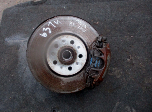 2017 GENUINE SKODA FABIA 1.2 TDI FRONT RIGHT DRIVER SIDE HUB