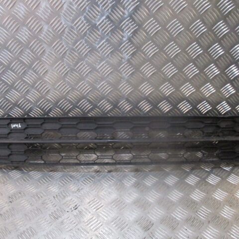 2017 GENUINE SKODA OCTAVIA FRONT BUMPER LOWER CENTRE GRILLE 5E0853677LE