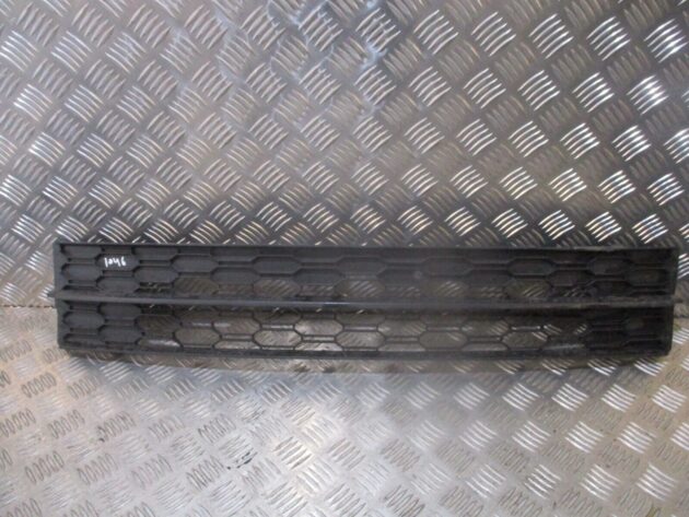 2017 GENUINE SKODA OCTAVIA FRONT BUMPER LOWER CENTRE GRILLE 5E0853677LE - Image 2