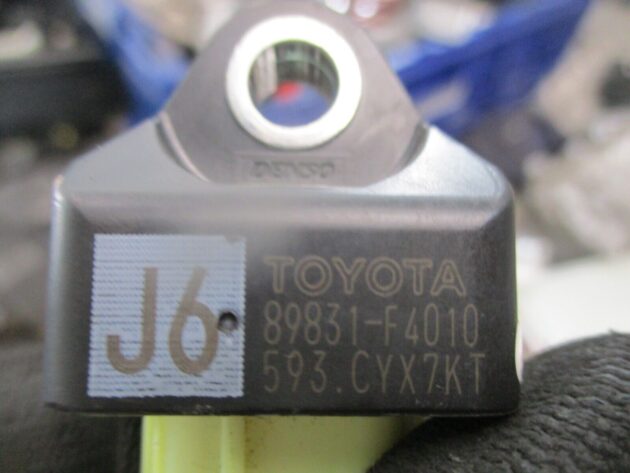 2020 GENUINE TOYOTA CHR BAG CRASH IMPACT SENSOR 89831-F4010 - Image 2