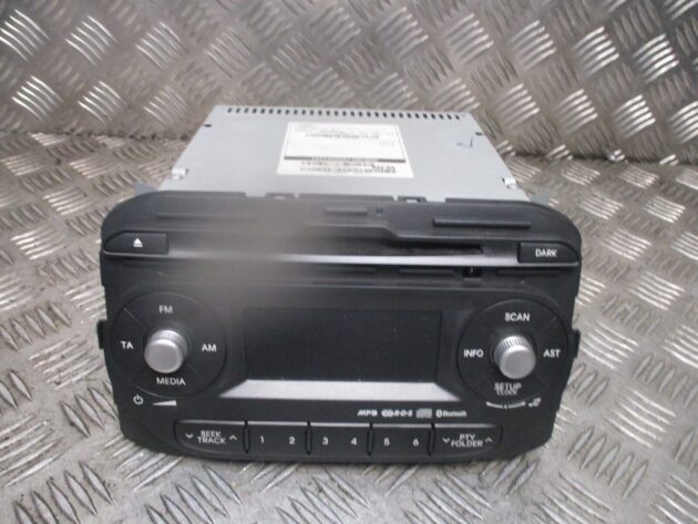 2013 GENUINE KIA PICANTO RADIO STEREO CD PLAYER HEAD UNIT 961701Y261MB2 - Image 2