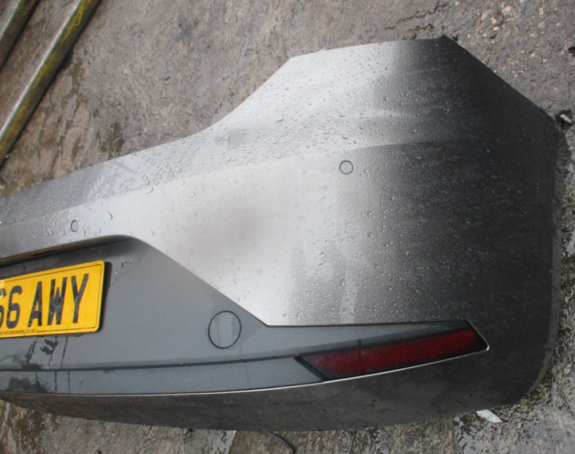 2016 GENUINE SEAT LEON FR HATCHBACK REAR BUMPER COMPLETE - Image 3