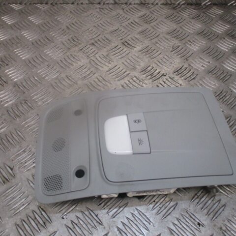 2016 GENUINE AUDI A1 ROOF READING LIGHT LAMP 8X0947135AL