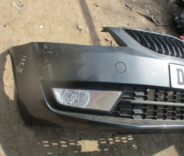 2016 GENUINE SKODA OCTAVIA FRONT BUMPER COMPLETE - Image 2