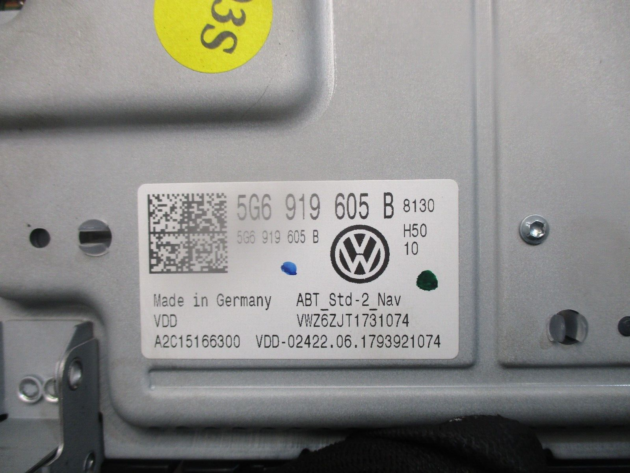 2017 GENUINE VW PASSAT B8 MMI RADIO INFOTAINMENT SCREEN 5G6919605B 3Q0035874C - Image 3