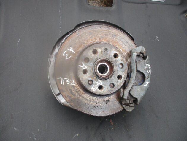 2017 GENUINE AUDI A3 8V 1.6TDI FRONT RIGHT DRIVER SIDE WHEEL HUB OSF