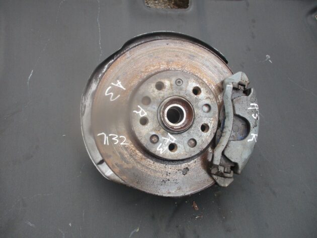 2017 GENUINE AUDI A3 8V 1.6TDI FRONT RIGHT DRIVER SIDE WHEEL HUB OSF - Image 2