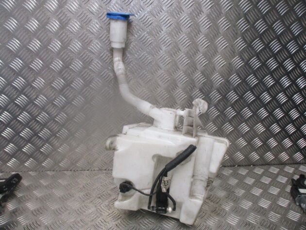 2016 GENUINE AUDI A1 FRONT WINDSCREEN WASHER BOTTLE 6C0955453 - Image 2