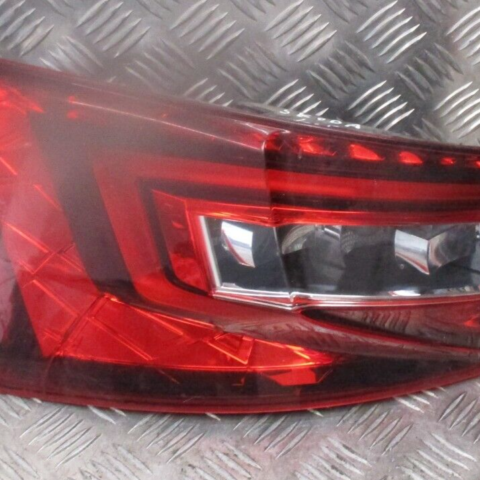 2018 SKODA SUPERB ESTATE REAR LEFT PASSENGER SIDE TAILLIGHT LAMP 3V9945207 OEM